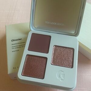 Glossier  Monochromes Eyeshadow Trio Heather. NIB Rose